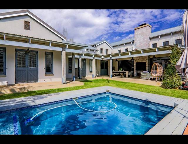 5 BEDROOM PROPERTY TO RENT IN COPPERLEAF ESTATE